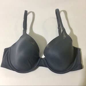 Victoria’s Secret bra size 32D